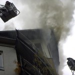 Starke Rauchentwicklung erschwerte die Löscharbeiten von den DL aus.