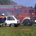 Einsatzvorführung der FF Warwisch: PKL, PKW unter Radlader gefahren. Eine eingeklemmpte Person.