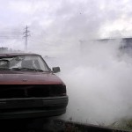 Der PKW fing nach dem Zusammenstoß Feuer