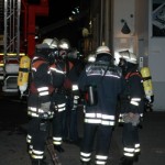 Der Bereichsführer Bergedorf Bernd Nohdurft bei der Koordination seiner Einsatzkräfte.