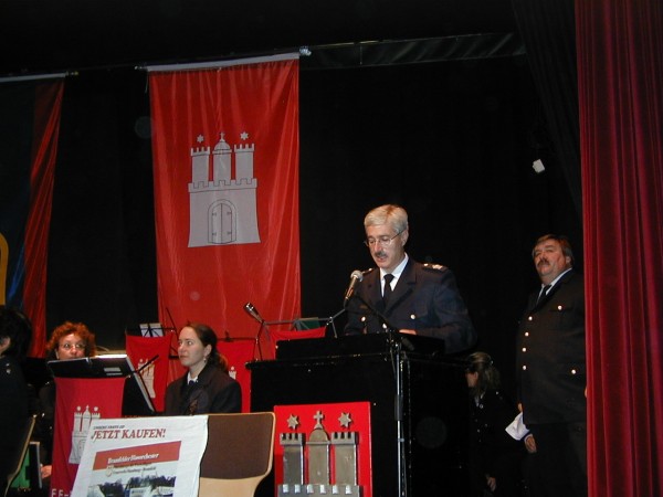 Oberbranddirektor Klaus Maurer bei seinem Grusswort an die versammelten Ehrenmitglieder