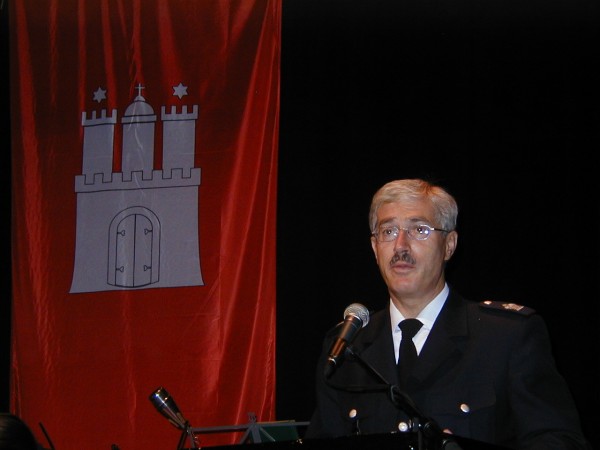 Oberbranddirektor Klaus Maurer bei seinem Grusswort an die versammelten Ehrenmitglieder