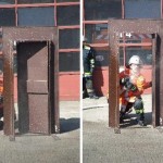 Das richtige Öffnen einer Tür unter einsatzmäßigen Bedingungen  Quelle und Copyright: Markus Weber, FF Schwäbisch-Gmünd